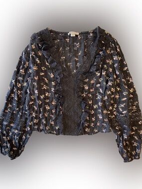 American Eagle Floral Boho Blouse Lace Detail